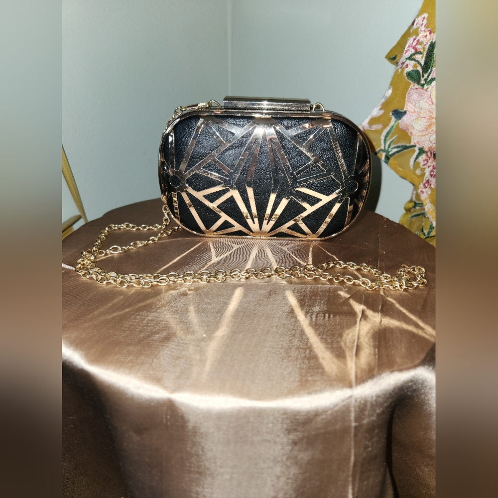Art deco clutch